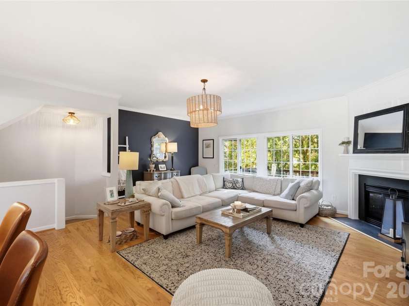 5325 Dockery Drive, Charlotte, NC 28209.  MLS# CAR4424752, YatesRealty ID 51188. 