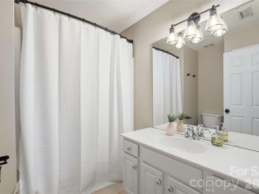 5325 Dockery Drive, Charlotte, NC 28209.  MLS# CAR4424752, YatesRealty ID 51188. 