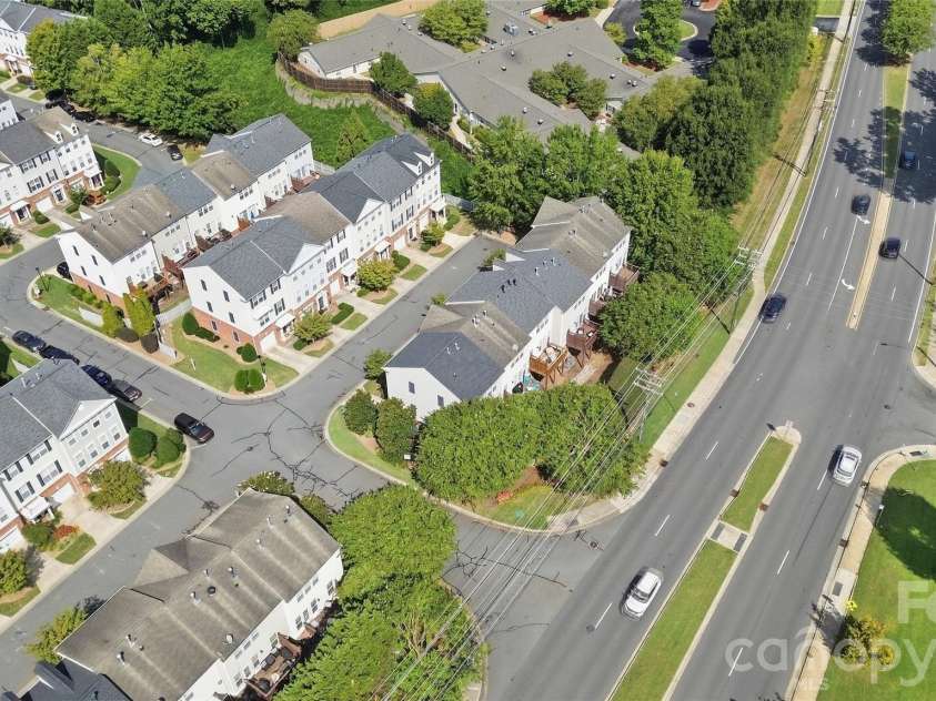 5325 Dockery Drive, Charlotte, NC 28209.  MLS# CAR4424752, YatesRealty ID 51188. 