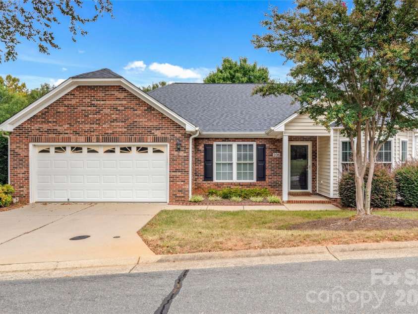 106 Miller Pointe Way, Winston Salem, NC 27106.  MLS# CAR4425145, YatesRealty ID 51189. 