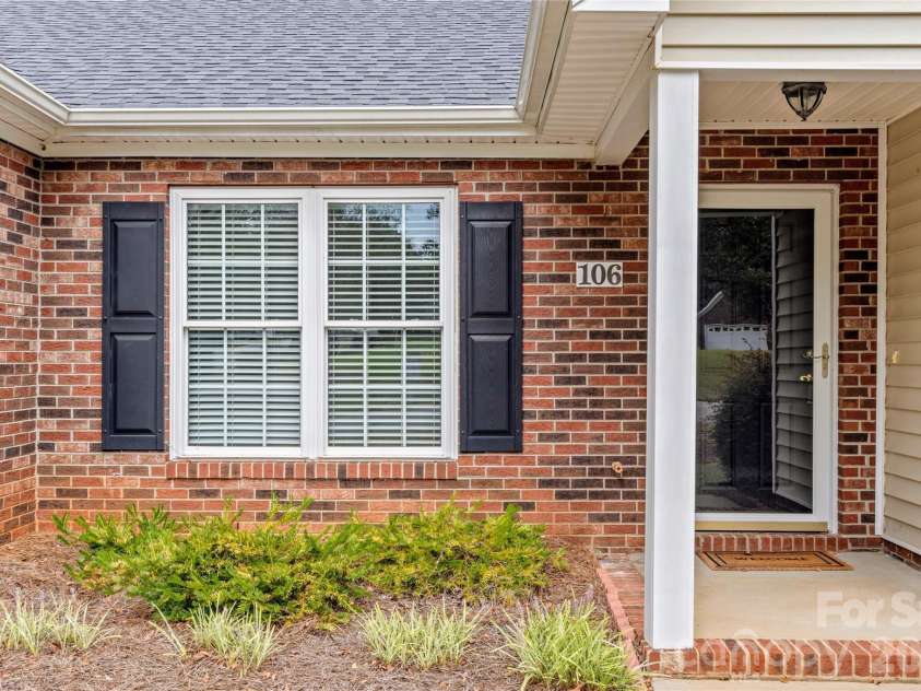 106 Miller Pointe Way, Winston Salem, NC 27106.  MLS# CAR4425145, YatesRealty ID 51189. 
