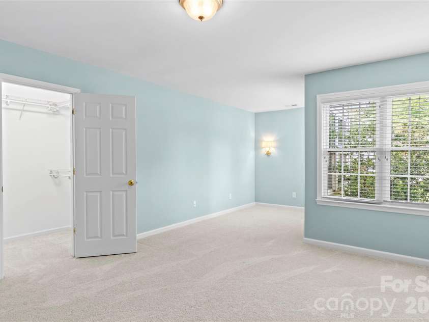 106 Miller Pointe Way, Winston Salem, NC 27106.  MLS# CAR4425145, YatesRealty ID 51189. 