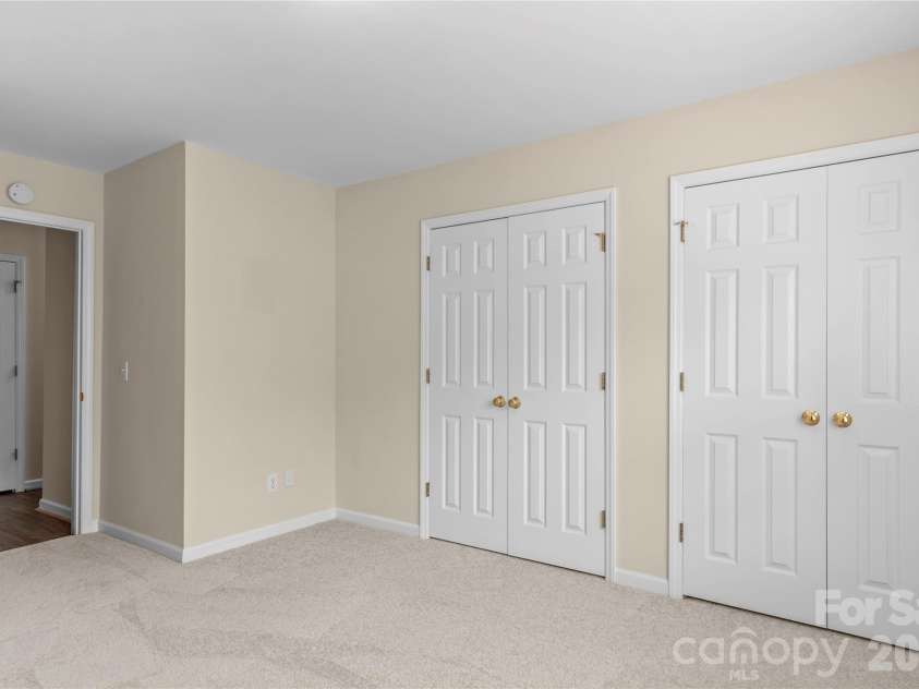 106 Miller Pointe Way, Winston Salem, NC 27106.  MLS# CAR4425145, YatesRealty ID 51189. 