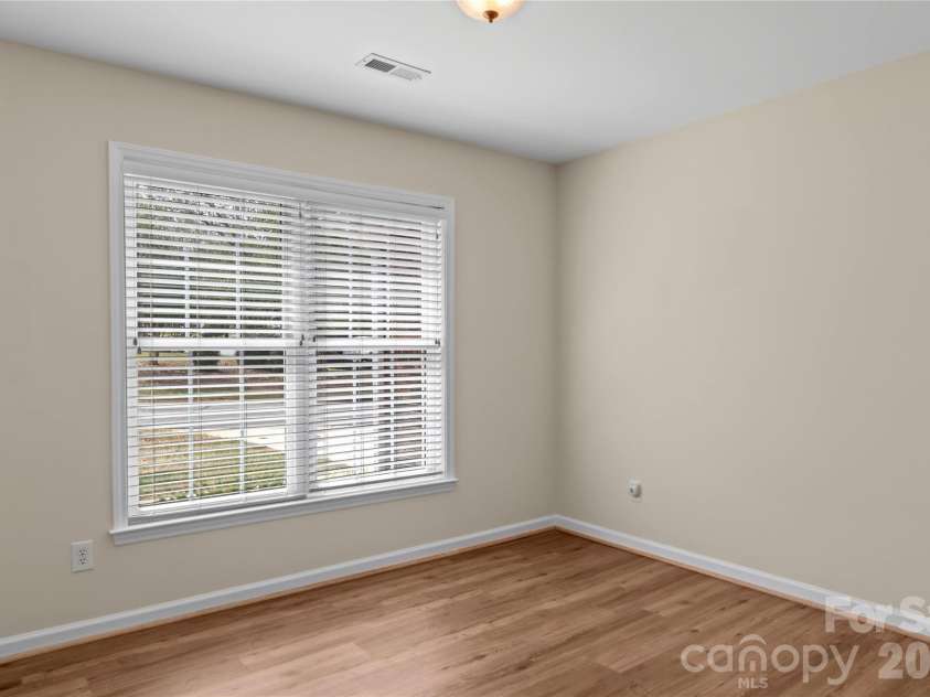 106 Miller Pointe Way, Winston Salem, NC 27106.  MLS# CAR4425145, YatesRealty ID 51189. 