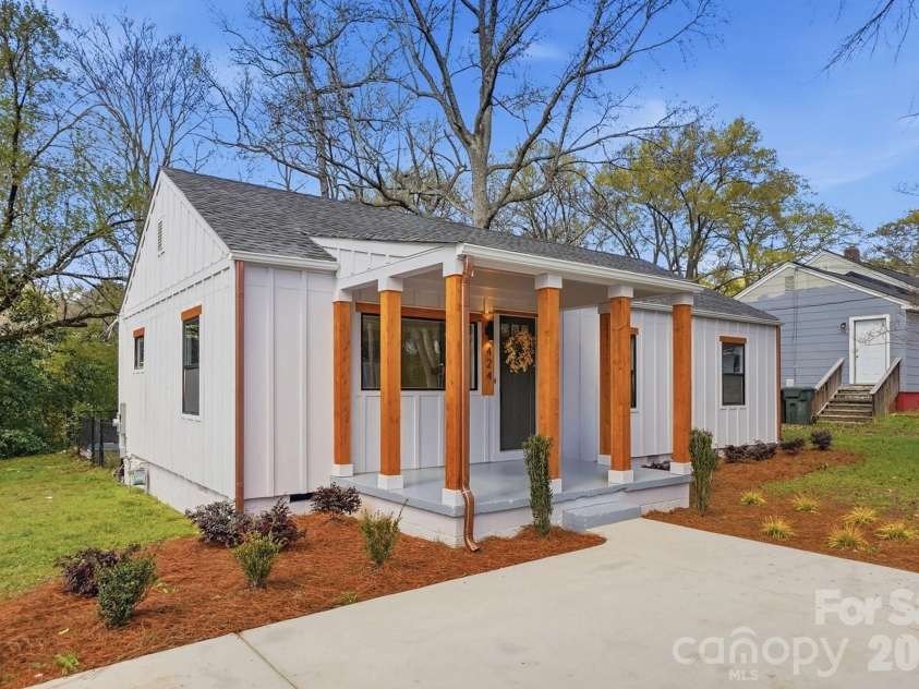 424 Keels Avenue, Rock Hill, SC 29730.  MLS# CAR4358649, YatesRealty ID 5119. 