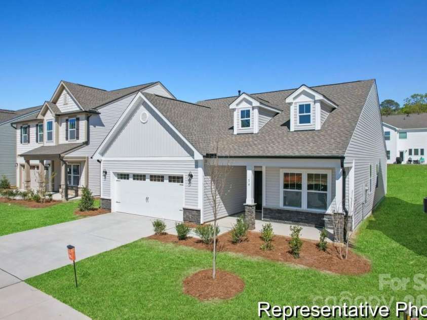 143 Heritage Hall Lane, Statesville, NC 28625.  MLS# CAR4425545, YatesRealty ID 51191. 
