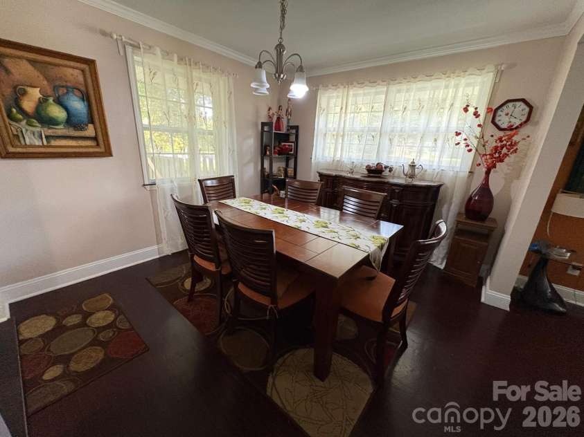 818 Hillcrest Avenue, Gastonia, NC 28052.  MLS# CAR4424650, YatesRealty ID 51192. DINING  ROOM