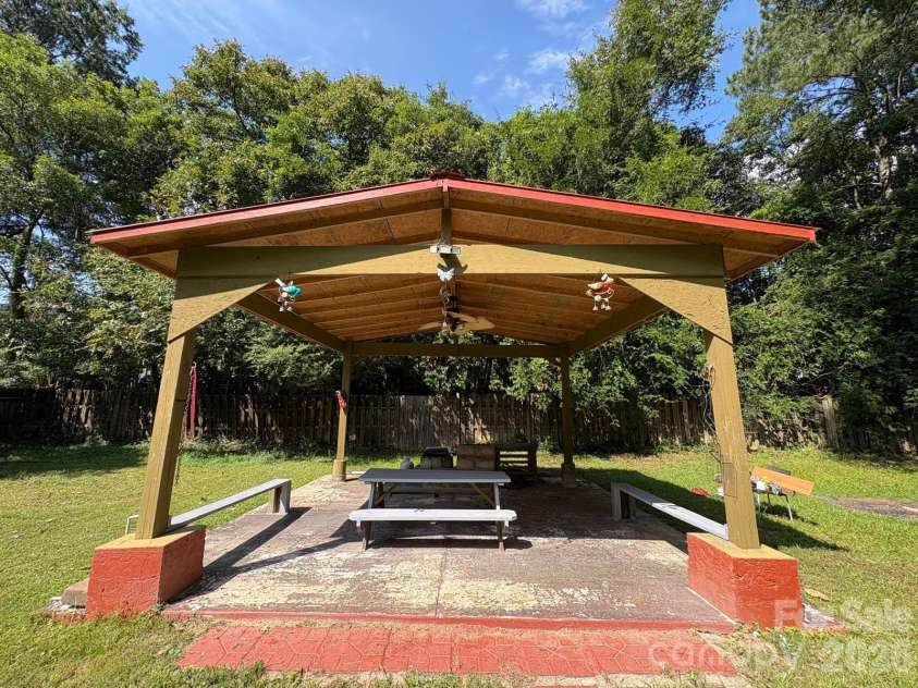 818 Hillcrest Avenue, Gastonia, NC 28052.  MLS# CAR4424650, YatesRealty ID 51192. GAZEBO