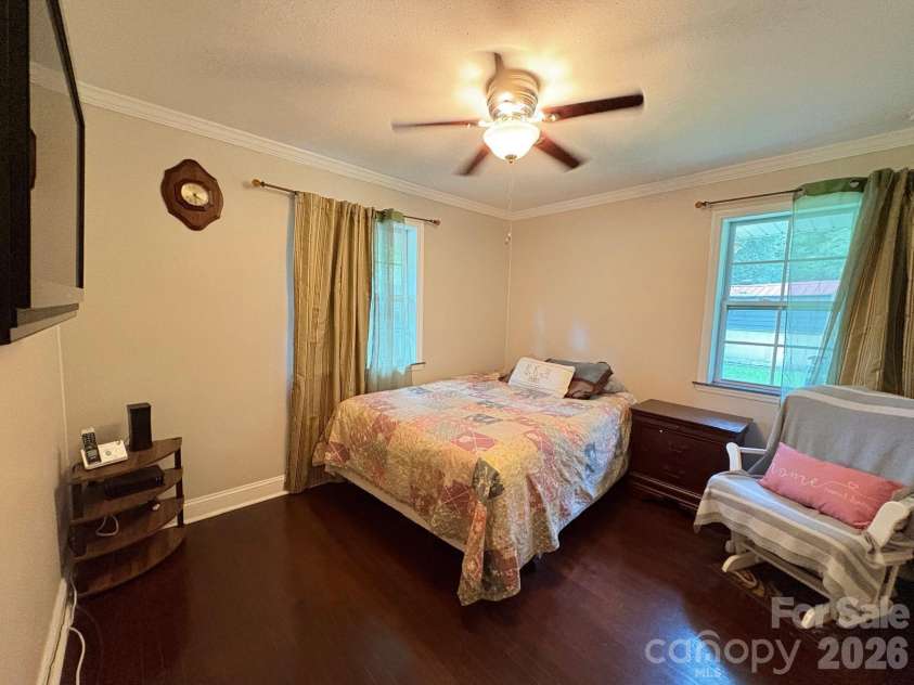 818 Hillcrest Avenue, Gastonia, NC 28052.  MLS# CAR4424650, YatesRealty ID 51192. SECOND ROOM
