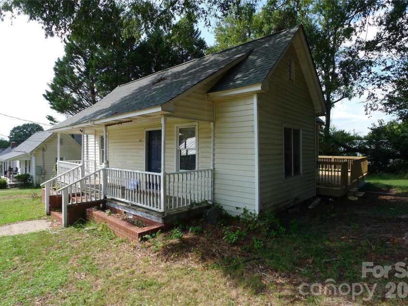161 Center Street, Cooleemee, NC 27014.  MLS# CAR4425308, YatesRealty ID 51193. 