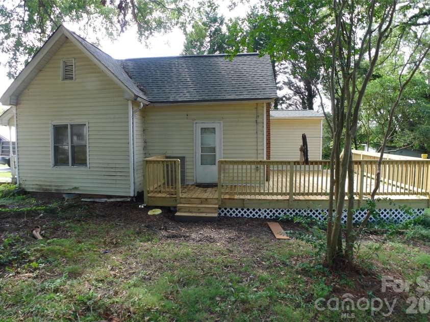 161 Center Street, Cooleemee, NC 27014.  MLS# CAR4425308, YatesRealty ID 51193. 