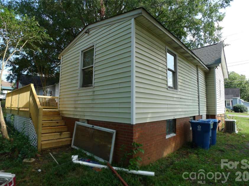 161 Center Street, Cooleemee, NC 27014.  MLS# CAR4425308, YatesRealty ID 51193. 