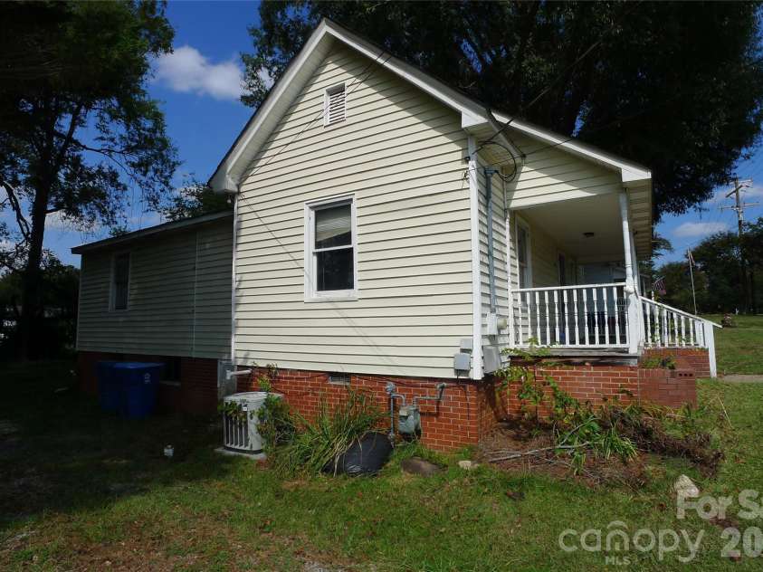 161 Center Street, Cooleemee, NC 27014.  MLS# CAR4425308, YatesRealty ID 51193. 