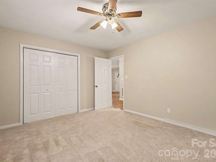248 Hillcrest Avenue, Rock Hill, SC 29732.  MLS# CAR4425348, YatesRealty ID 51194. 