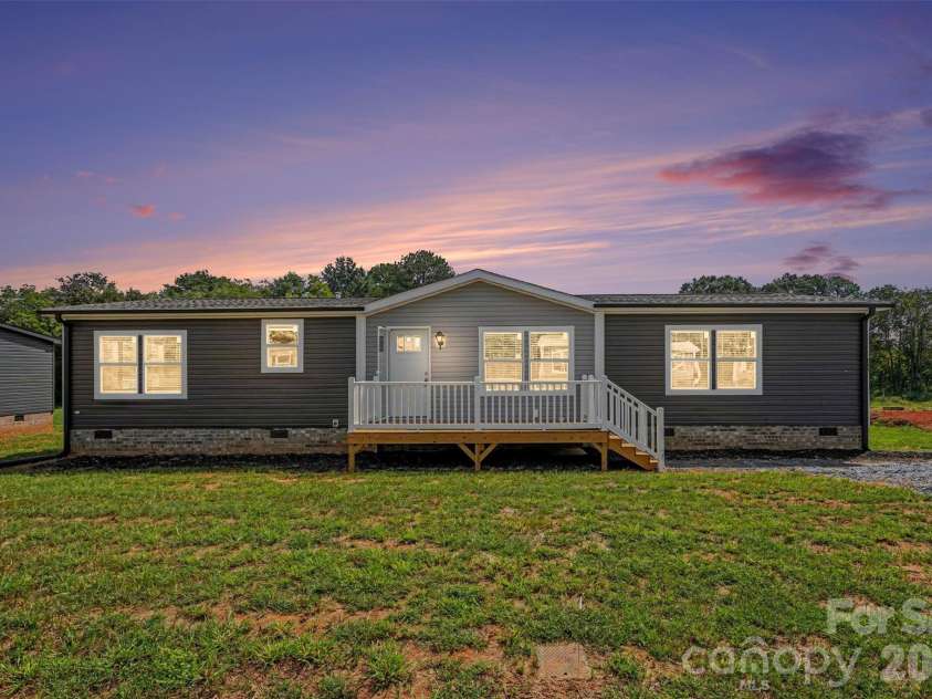 807 EagleView Lane, Lawndale, NC 28090.  MLS# CAR4424915, YatesRealty ID 51195. 