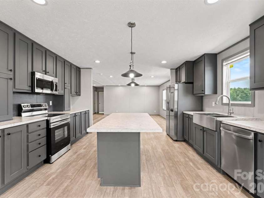 807 EagleView Lane, Lawndale, NC 28090.  MLS# CAR4424915, YatesRealty ID 51195. 