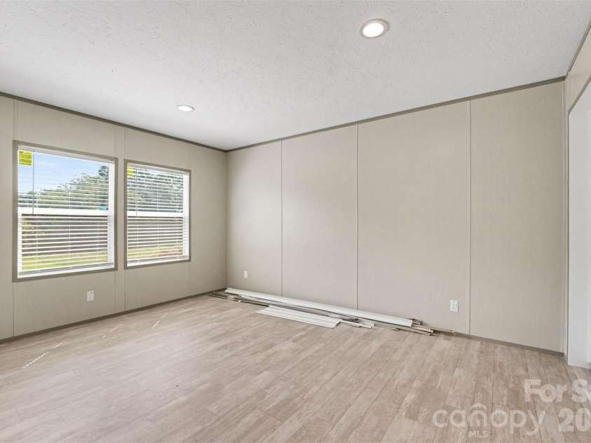 807 EagleView Lane, Lawndale, NC 28090.  MLS# CAR4424915, YatesRealty ID 51195. 