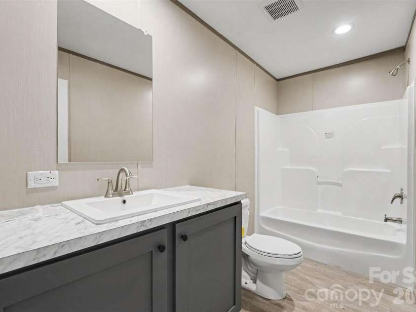 807 EagleView Lane, Lawndale, NC 28090.  MLS# CAR4424915, YatesRealty ID 51195. 