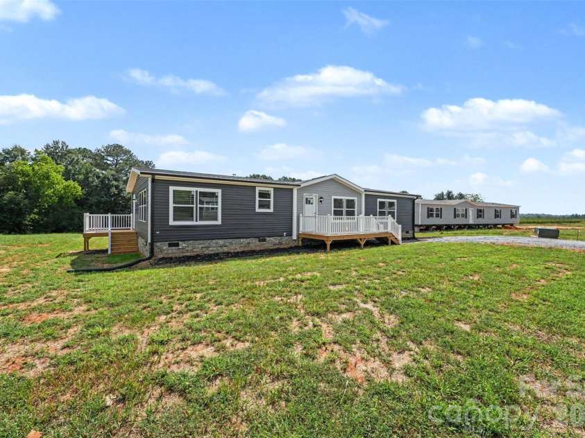 807 EagleView Lane, Lawndale, NC 28090.  MLS# CAR4424915, YatesRealty ID 51195. 