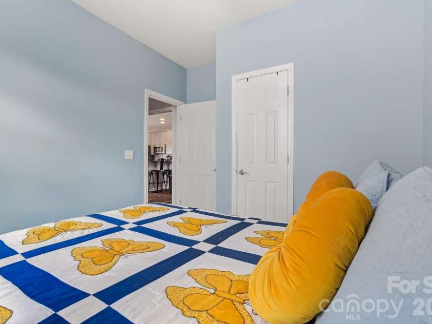 91 Cardwell Lane, Fletcher, NC 28732.  MLS# CAR4425132, YatesRealty ID 51196. 