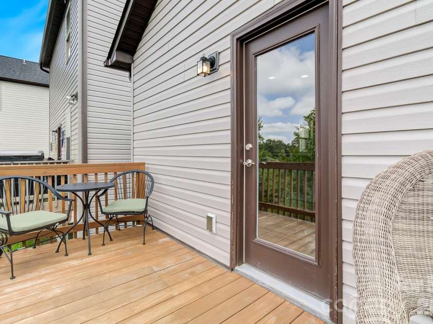 91 Cardwell Lane, Fletcher, NC 28732.  MLS# CAR4425132, YatesRealty ID 51196. 