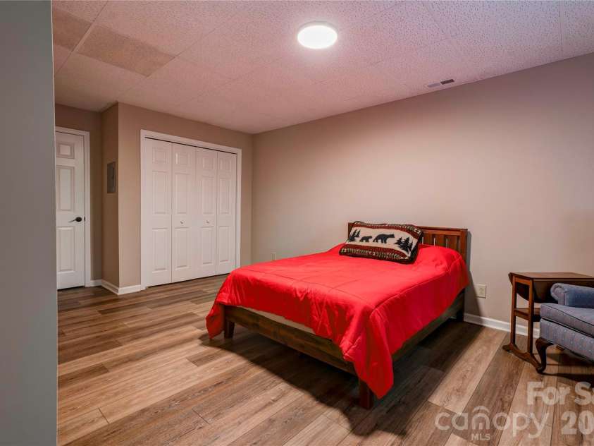 1808 Arbor Way Drive, Shelby, NC 28150.  MLS# CAR4425151, YatesRealty ID 51197. Basement Bedroom