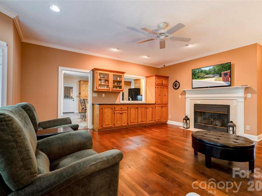 1808 Arbor Way Drive, Shelby, NC 28150.  MLS# CAR4425151, YatesRealty ID 51197. Family Room