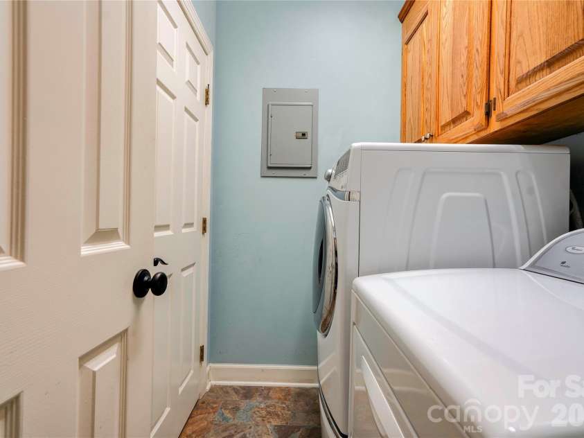 1808 Arbor Way Drive, Shelby, NC 28150.  MLS# CAR4425151, YatesRealty ID 51197. Laundry Room