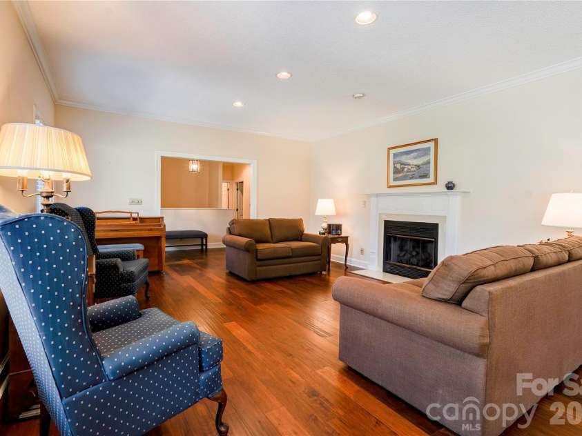 1808 Arbor Way Drive, Shelby, NC 28150.  MLS# CAR4425151, YatesRealty ID 51197. Living Room