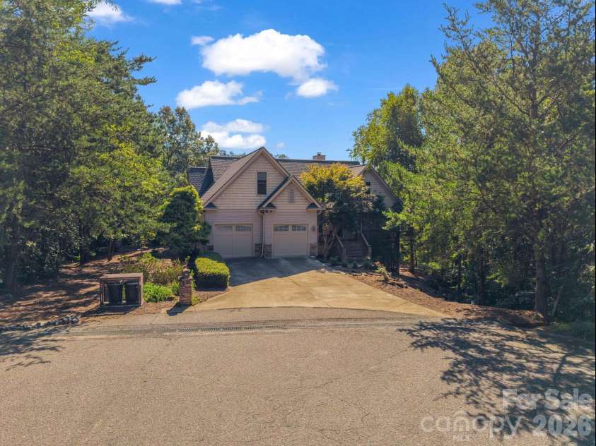224 Highland Heights, Lake Lure, NC 28746.  MLS# CAR4423316, YatesRealty ID 51198. 