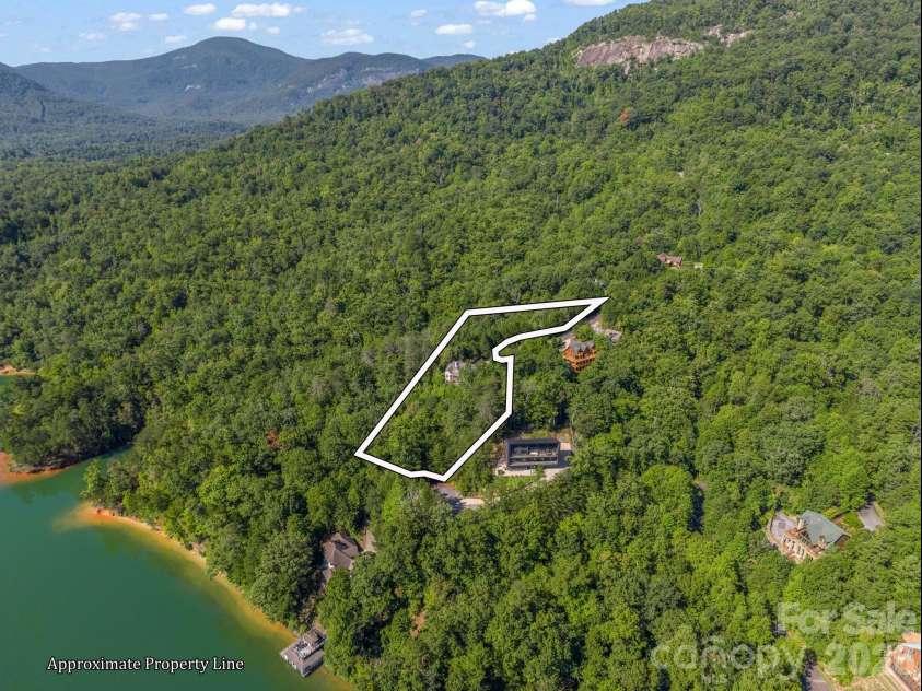 224 Highland Heights, Lake Lure, NC 28746.  MLS# CAR4423316, YatesRealty ID 51198. 