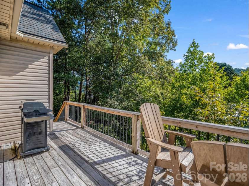 224 Highland Heights, Lake Lure, NC 28746.  MLS# CAR4423316, YatesRealty ID 51198. 