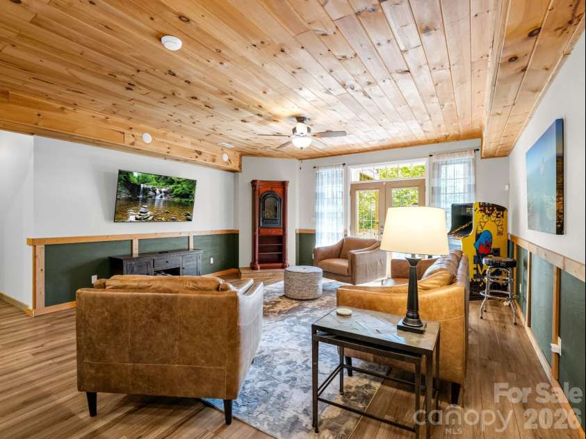 224 Highland Heights, Lake Lure, NC 28746.  MLS# CAR4423316, YatesRealty ID 51198. 