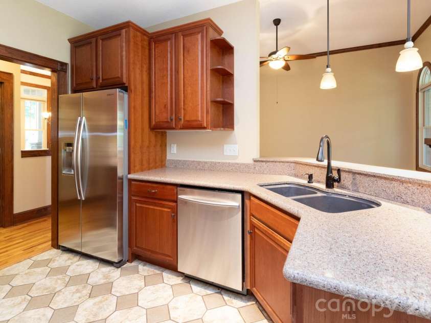 5 Meadowbrook Lane, Weaverville, NC 28787.  MLS# CAR4425213, YatesRealty ID 51199. Kitchen