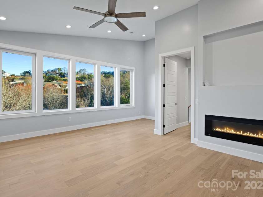 9 Azure Sage Way, Asheville, NC 28806.  MLS# CAR4212692, YatesRealty ID 512. 