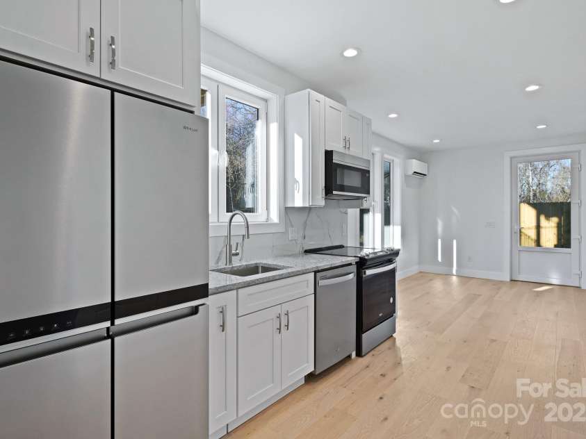 9 Azure Sage Way, Asheville, NC 28806.  MLS# CAR4212692, YatesRealty ID 512. 