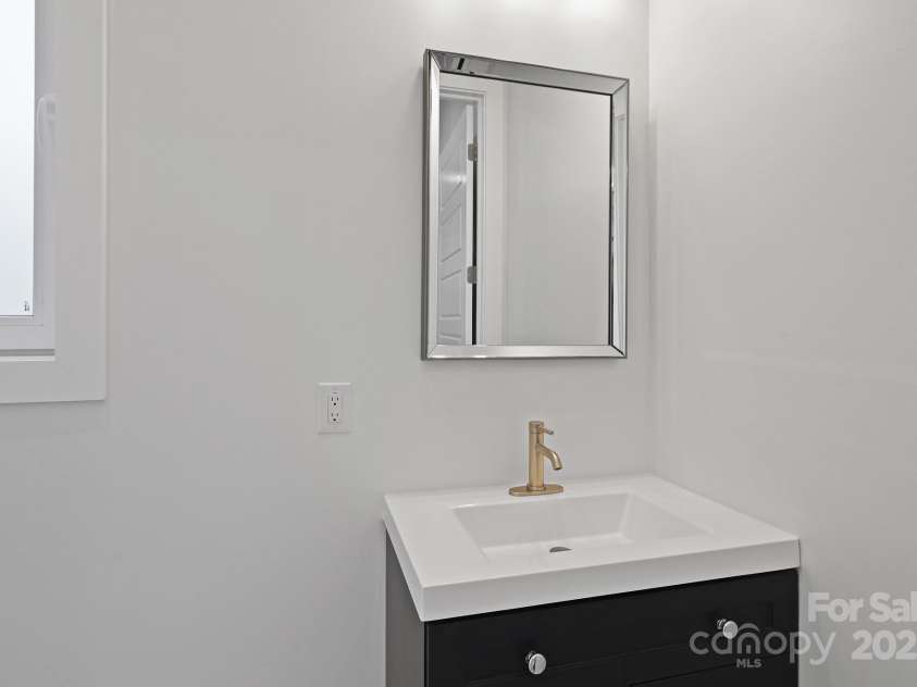 9 Azure Sage Way, Asheville, NC 28806.  MLS# CAR4212692, YatesRealty ID 512. 