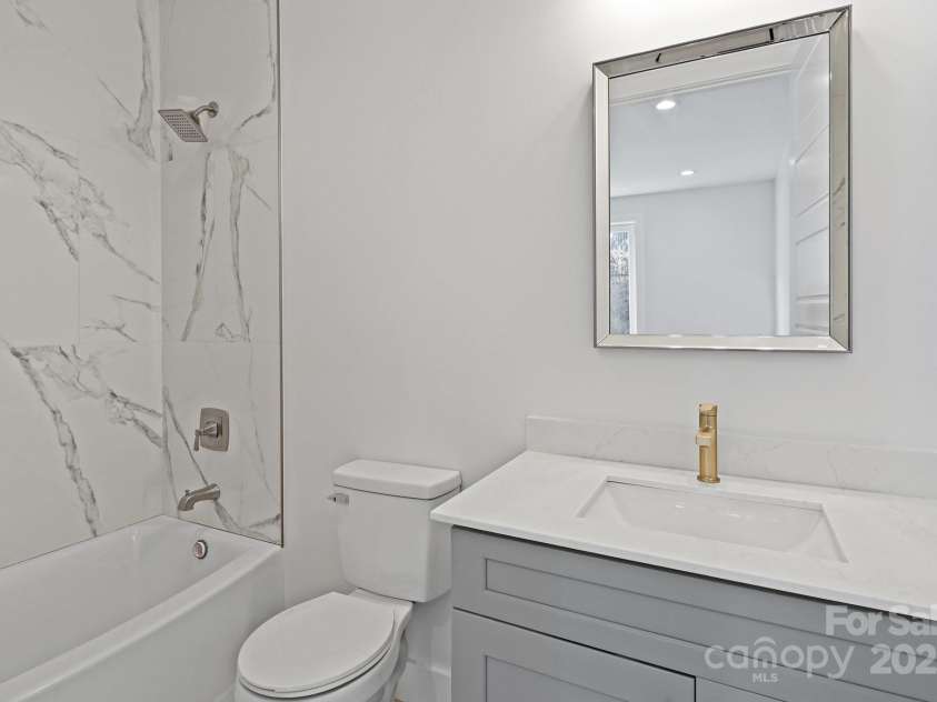 9 Azure Sage Way, Asheville, NC 28806.  MLS# CAR4212692, YatesRealty ID 512. 