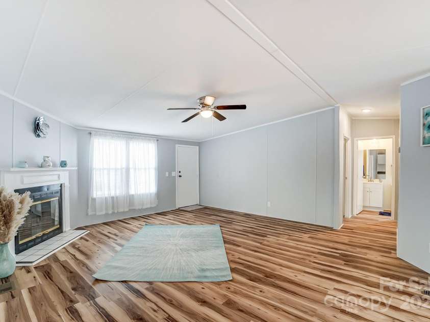 405 Briarwood Court, Mount Holly, NC 28120.  MLS# CAR4237415, YatesRealty ID 5120. 