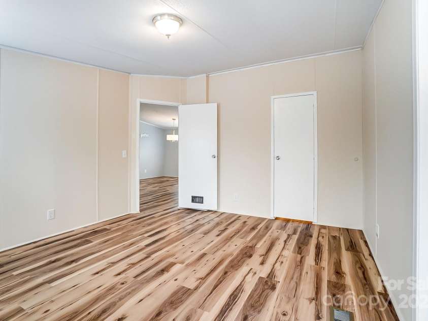 405 Briarwood Court, Mount Holly, NC 28120.  MLS# CAR4237415, YatesRealty ID 5120. 