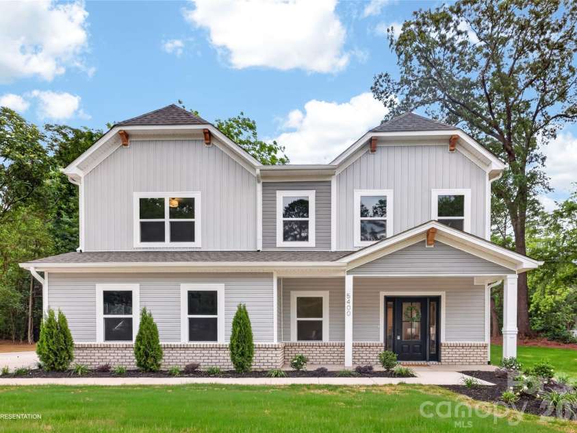 9006 Pinenoll Lane, Charlotte, NC 28215.  MLS# CAR4414590, YatesRealty ID 51200. Representation
