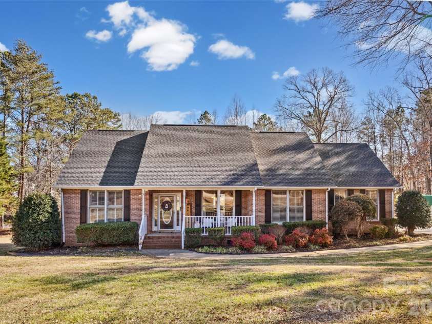 3470 Victorian Hills Drive, Richburg, SC 29729.  MLS# CAR4425576, YatesRealty ID 51203. 
