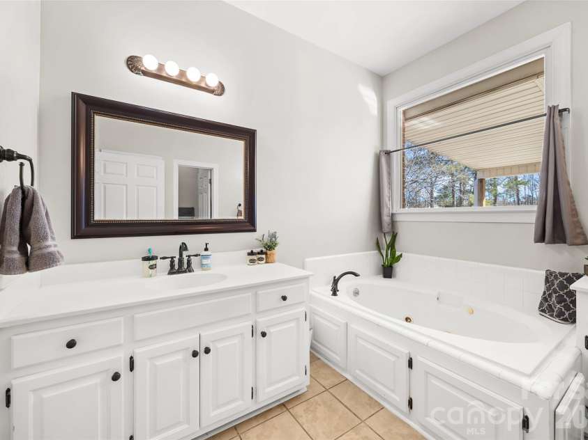 3470 Victorian Hills Drive, Richburg, SC 29729.  MLS# CAR4425576, YatesRealty ID 51203. 
