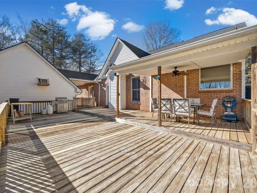 3470 Victorian Hills Drive, Richburg, SC 29729.  MLS# CAR4425576, YatesRealty ID 51203. 