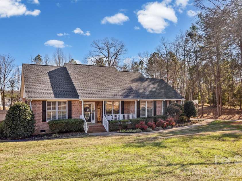 3470 Victorian Hills Drive, Richburg, SC 29729.  MLS# CAR4425576, YatesRealty ID 51203. 