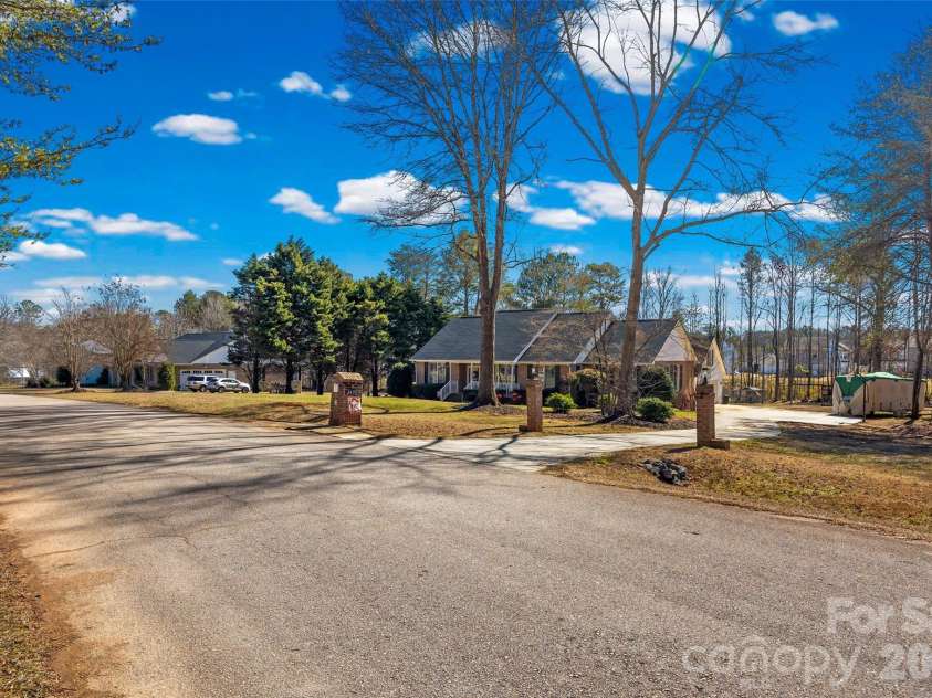 3470 Victorian Hills Drive, Richburg, SC 29729.  MLS# CAR4425576, YatesRealty ID 51203. 