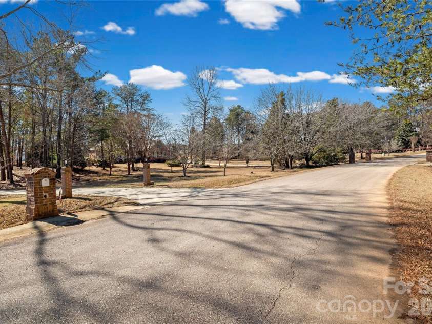3470 Victorian Hills Drive, Richburg, SC 29729.  MLS# CAR4425576, YatesRealty ID 51203. 
