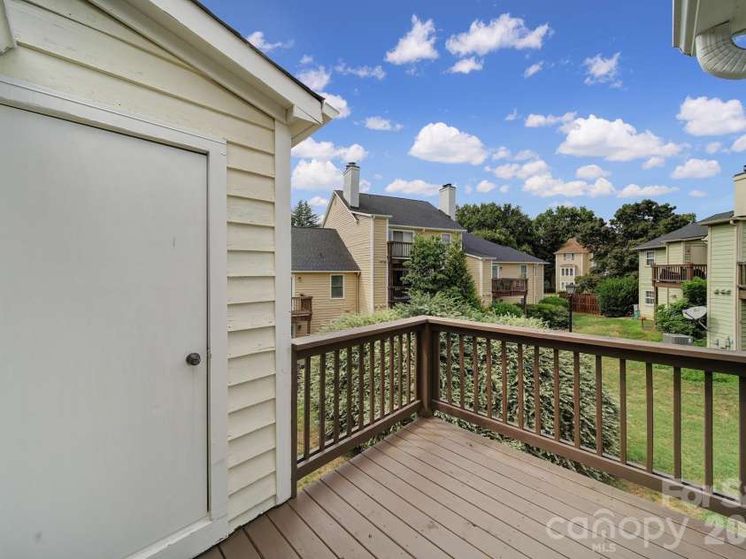 3208 Selwyn Farms Lane, Charlotte, NC 28209.  MLS# CAR4420524, YatesRealty ID 51206. 