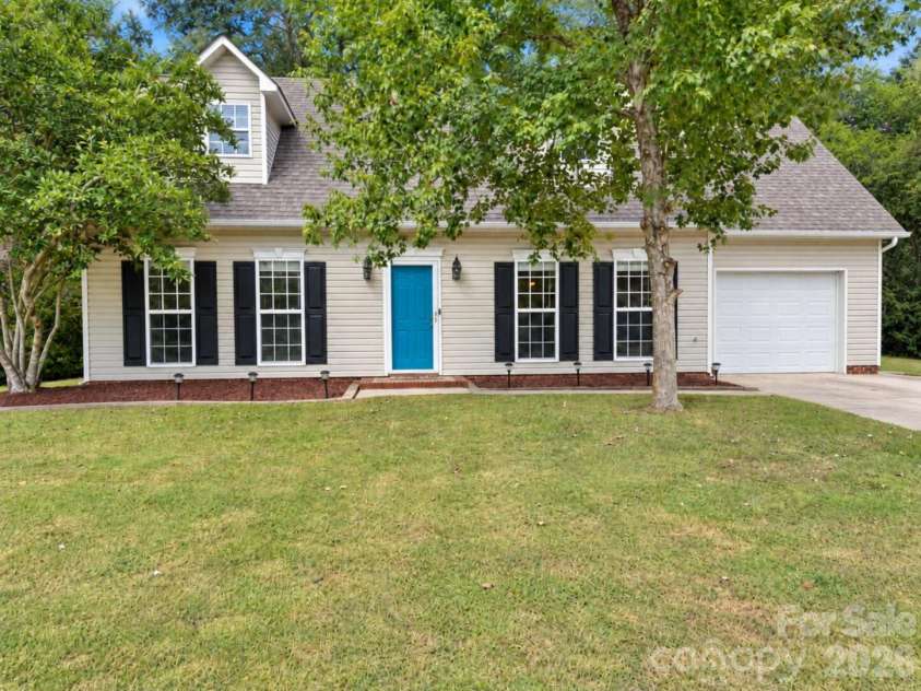 4075 Zebulon Avenue, Concord, NC 28027.  MLS# CAR4425234, YatesRealty ID 51208. Front view