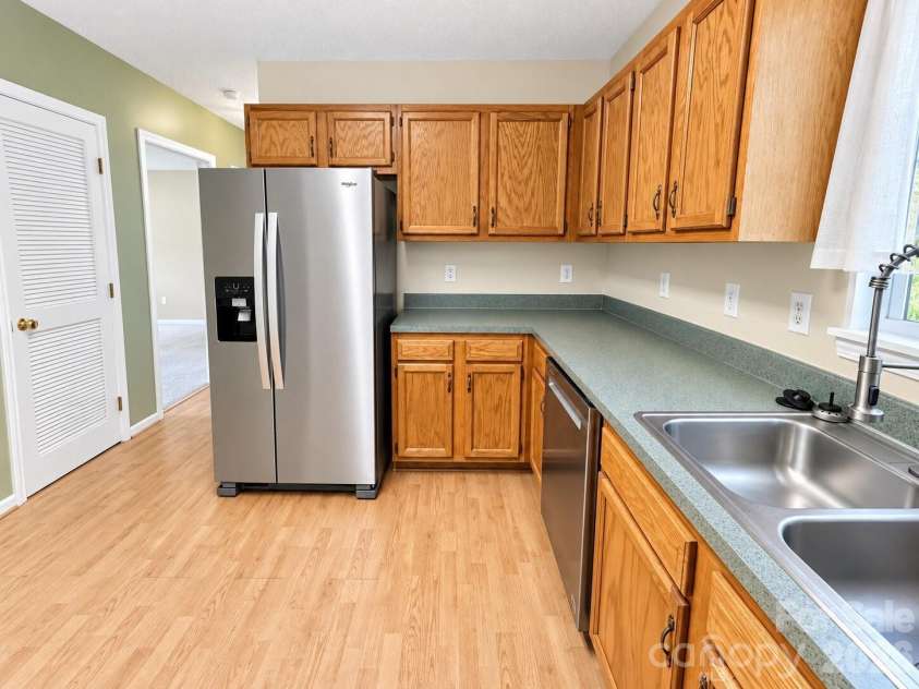 4075 Zebulon Avenue, Concord, NC 28027.  MLS# CAR4425234, YatesRealty ID 51208. Kitchen
